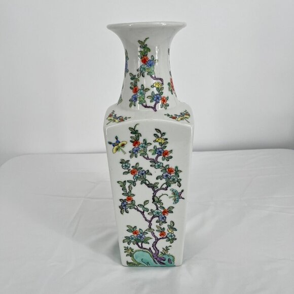 Vintage Japanese Porcelain Ware‎ Tall Intricate Floral Bird Design Vase - Picture 5 of 7